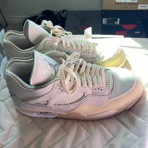 Offwhite Jordan 4 Wms size 12/ Men size 10.5 (UA)